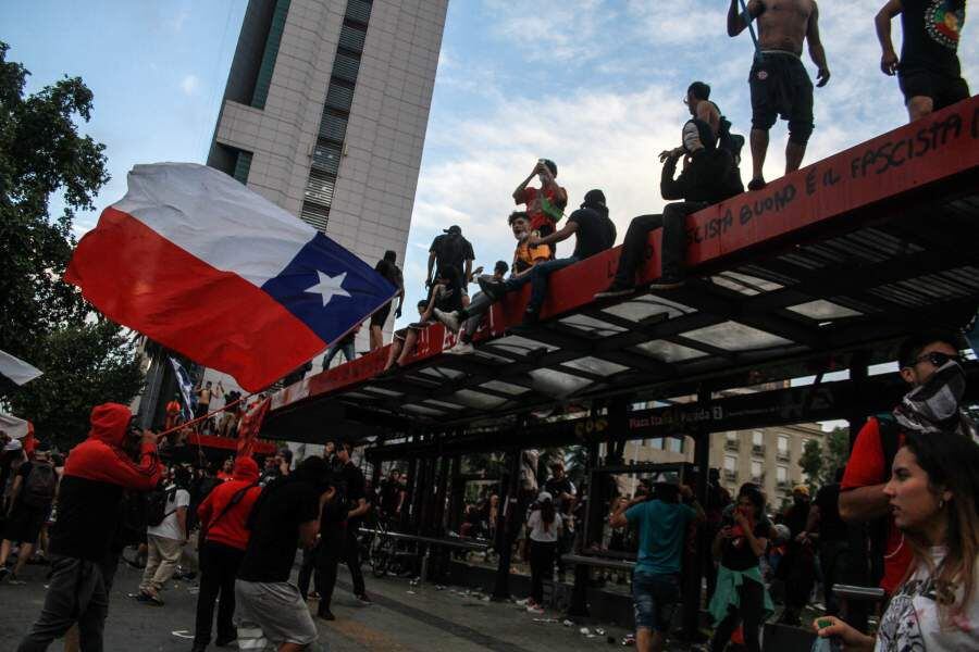 Imagen PROTESTAS EN PALZA ITALIA 25 DE OCTUBRE846