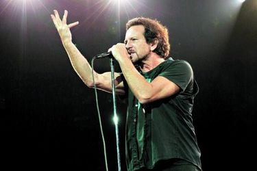 G1JCTE Pearl Jam live in Toronto 05/10/16 photography by Bobby Singh