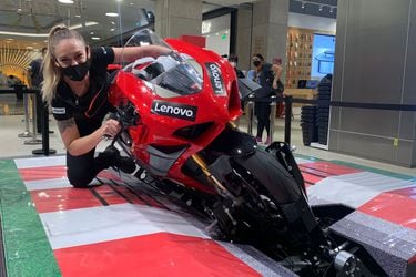 ¿Panorama para el fin de semana? Ducati y Lenovo te invitan a un simulador de MotoGP