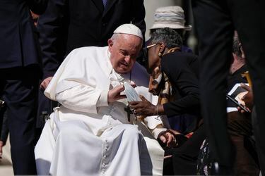 El Papa permitirá votar a mujeres en próximo sínodo de obispos 