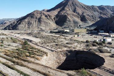 Tierra Amarilla: Fiscalía abre investigación de oficio por gigantesco socavón en terreno minero