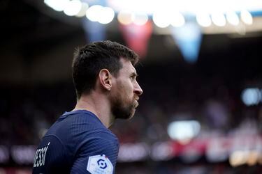 Hinchas del PSG no le perdonan a Lionel Messi la eliminación en la Champions y lo pifian en la sorpresiva caída por la Ligue 1