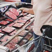 Microplásticos en proteínas como la carne de vacuno, el pollo y el tofu: las preocupantes conclusiones de un nuevo estudio