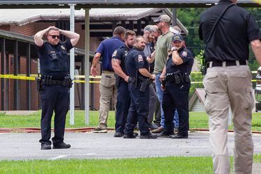 Policía mata a un hombre cuando intentaba entrar en una escuela primaria de Alabama