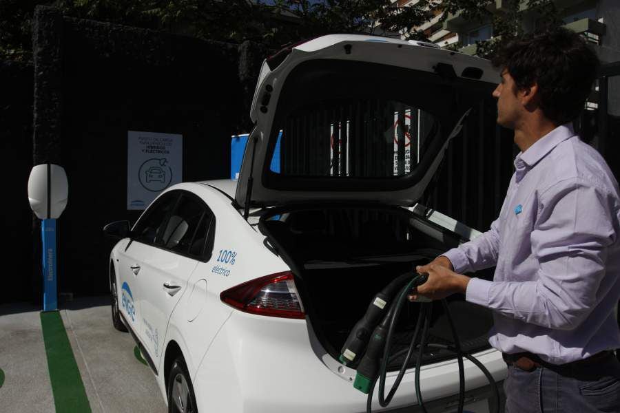 Carga de autos eléctricos