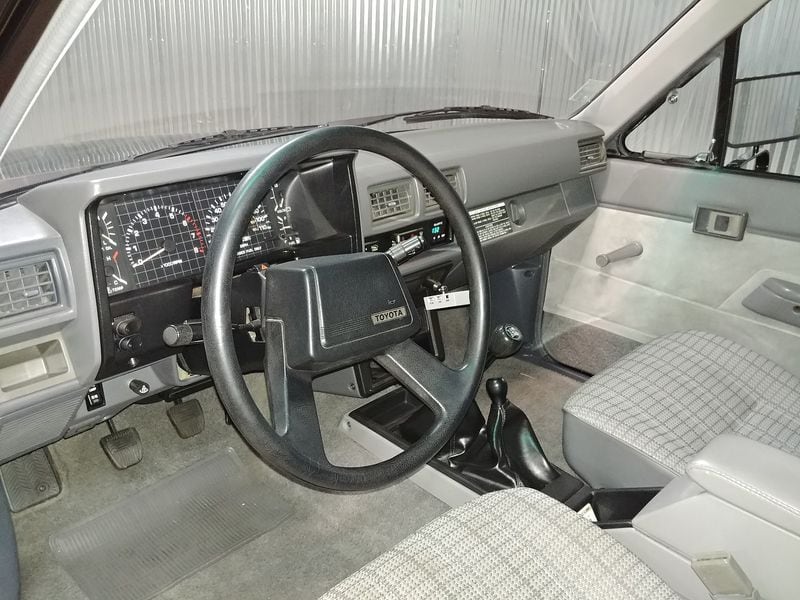 Toyota Xtra Cab SR5