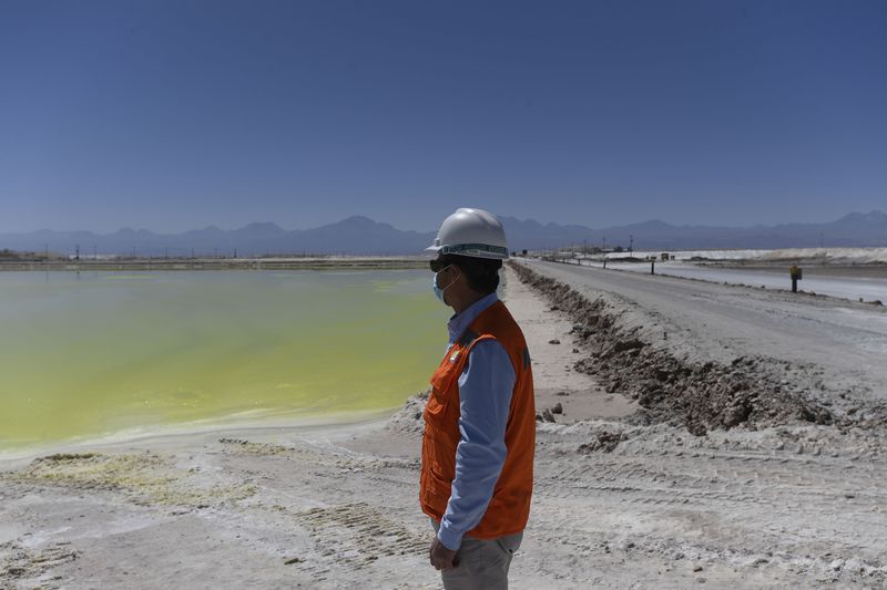 La Unión Europea firma un acuerdo con Chile para obtener litio y cobre a cambio de impulsar su industria