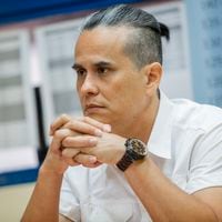 “No he robado nada”, “Miguel Crispi le omitió información al Presidente”: las frases que marcaron la aparición del exseremi Carlos Contreras 
