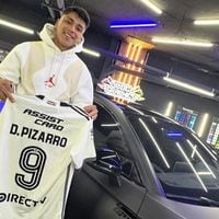 Damián Pizarro, el goleador de Colo Colo personaliza su auto deportivo