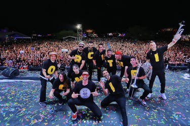 Banda argentina Los Caligaris expulsa a músico que insultó a México