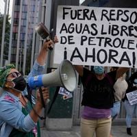 Fiscalía pide prohibir salir de Perú a directivos de petrolera Repsol tras derrame que provocó desastre ecológico