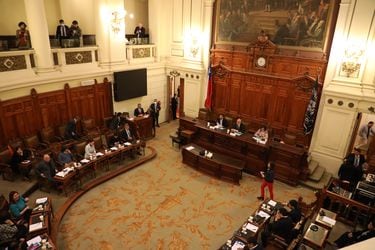 Oficialismo exige acelerar negociaciones por proceso constituyente: “Los tiempos ya no están dando para seguir en conversaciones”