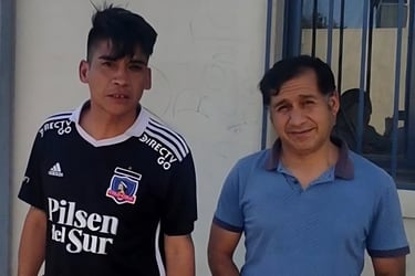 Luis Castillo al salir de la cárcel, junto al concejal PC de Copiapó, Wilson Chinga.