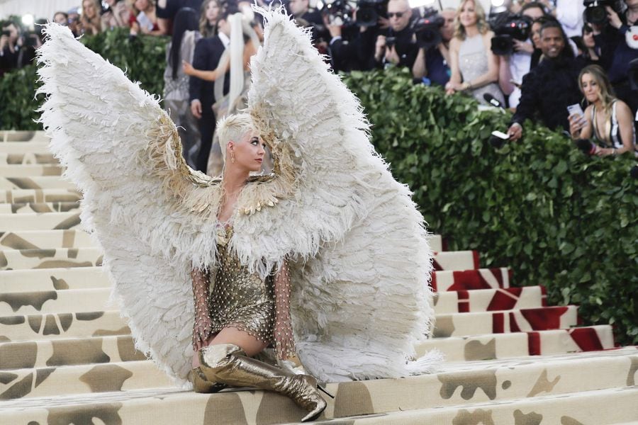 The Met Gala 2018 ¿Heavenly Bodies: Fashion and the Catholic Imagination¿