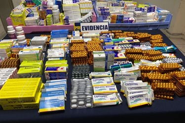 Ansiolíticos y para adelgazar: PDI revela los medicamentos más incautados en Chile 