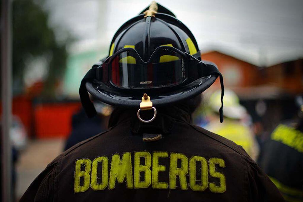 18 de Julio de 2020/SANTIAGOImagen detalle de un espaldar de voluntario, durante el cuartel de la 6ta compañía de bomberos de San Bernardo enfrenta el cierre de esta por ola de robos producidos en el lugar, en medio de la pandemia de COVID-19.FOTO: JOSE FRANCISCO ZUÑIGA/AGENCIAUNO