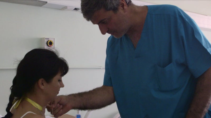 Joven rusa fallecida tras recibir trasplante de tráquea con el doctor Paolo Macchiarini (Netflix)