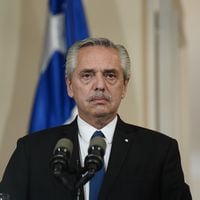 El expresidente argentino insta a Milei a analizar con “psiquiatría” su “constante violencia verbal”