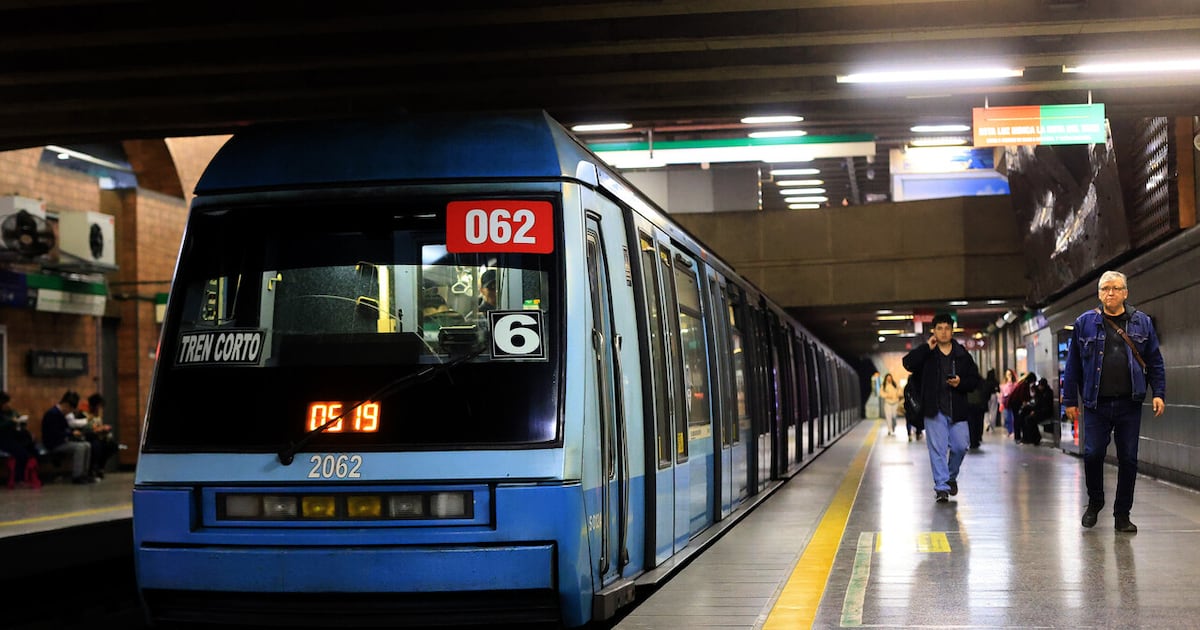 “Una avería de puerta” y “falla de sistemas”: la explicación de Metro ante retraso de frecuencia en tres líneas