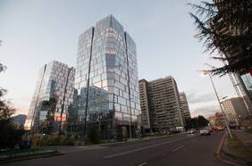 Reale Seguros disminuye sus ganancias globales en 2022 pero destaca desempeño en Chile