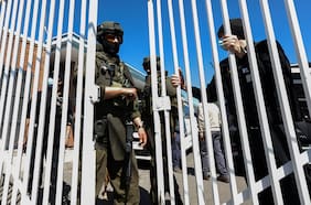 Ataque armado de Puente Alto obliga a La Moneda a desplegarse y enfrenta a ministra Tohá con alcalde Codina