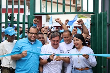 “Lista para lo que se viene”: partido de María Corina Machado reabre su sede en Caracas