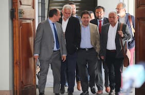 Gobernadores regionales evalúan encuentro con José Antonio Kast