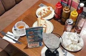 Influencer fue invitada a comer completos, pero dejó la mesa servida y hubo que botar la comida: estos fueron sus descargos