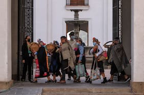 Boric reactiva la creación de un Ministerio de Pueblos Indígenas y la entrega de 15.000 hectáreas a comunidades originarias de Tarapacá