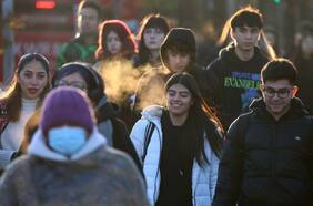 Anuncian la llegada de una ola polar a Santiago: cuándo empieza el frío intenso y qué otras regiones afectará