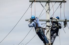 Plan de acción 2025: distribuidoras se reúnen con autoridades y detallan inversiones para temporada de altas temperaturas