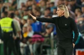 Fue presentado en un mall: Beccacece tuitea su felicidad por asumir la banca de Ecuador