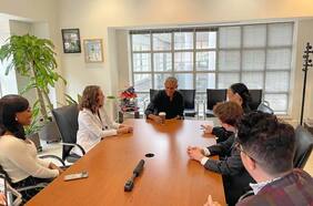 TikTok, influencers y Obama: las cartas de los demócratas para atraer a los votantes de las elecciones legislativas