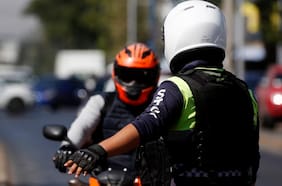 Carabineros revela incremento de asaltos de motochorros en la capital e identifica horarios y comunas más afectadas