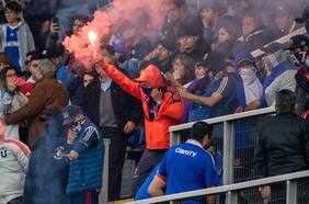 El video que registra los hechos de violencia que interrumpieron el Clásico Universitario
