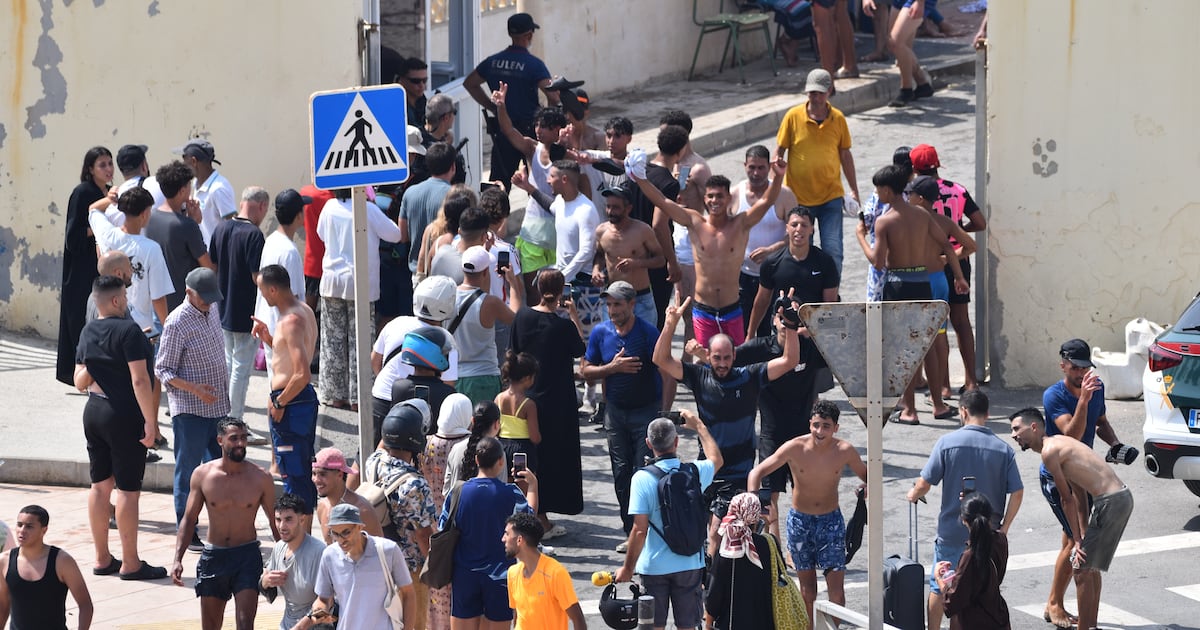 España y Marruecos pactan la devolución “lo antes posible” de “todos” los migrantes que entraron ilegalmente a Ceuta en los últimos días