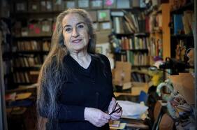 Pía Barros: “Yo no quiero escribir sobre las buenas mujeres, sino sobre las mujeres”