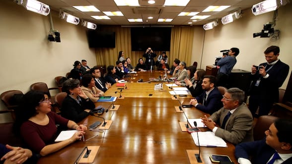 La frágil tregua de la oposición para enfrentar la megarreforma de Kast