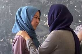 20 años de avances logrados por las mujeres afganas bajo amenaza