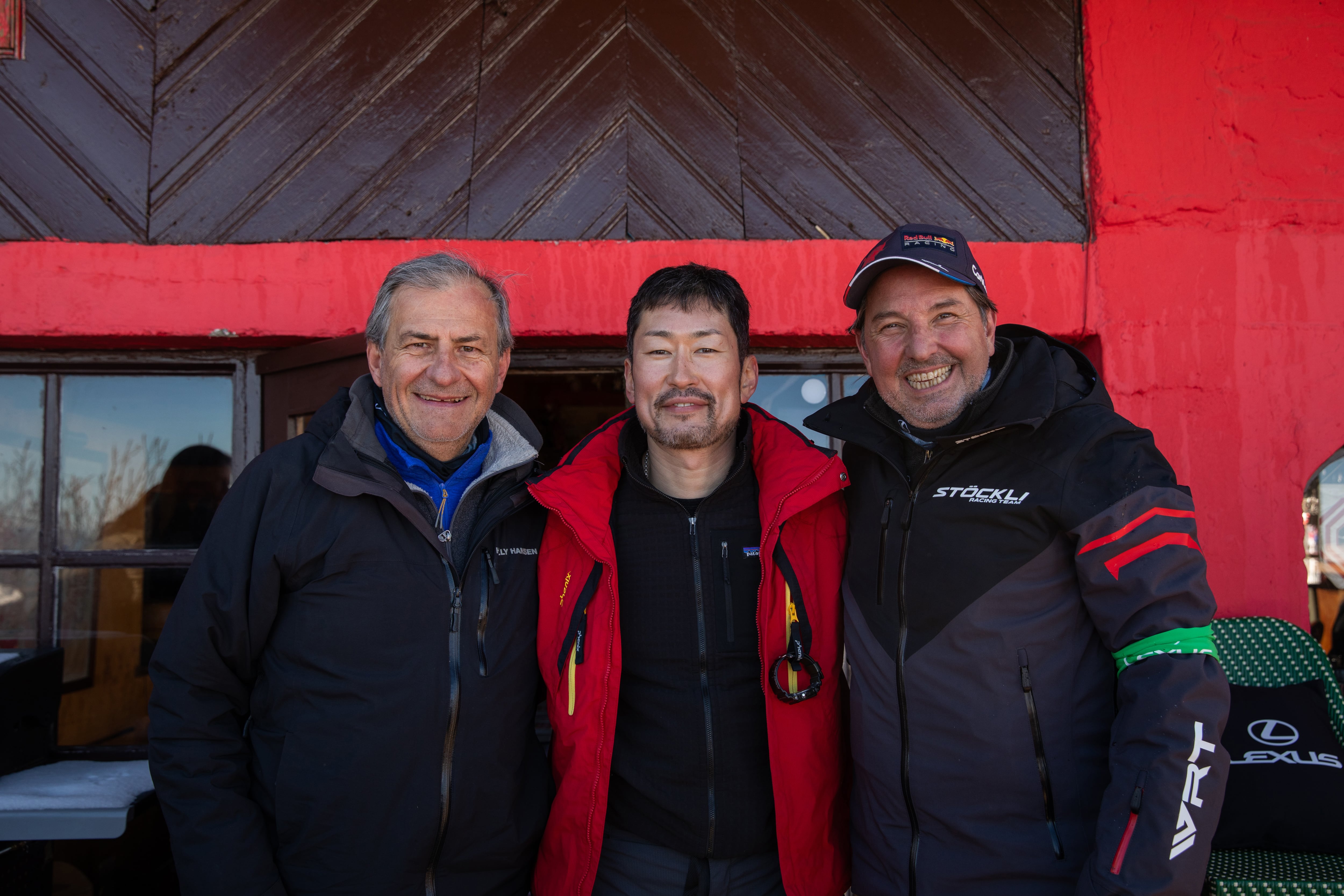Rodrigo Vélez, Takuya Takahashi, CEO de Toyota Chile y Klaus Rudloff.