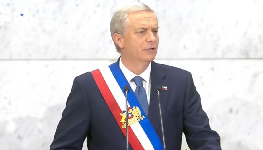 Kast destaca avances en listas de espera oncológicas y advierte que "instruir un sumario no basta" por licencias médicas