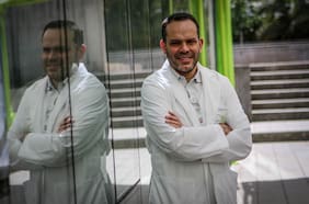 Darwin Acuña, presidente de la Sochimi: “Mientras más pacientes hay, igual hay un impacto en la calidad de atención”