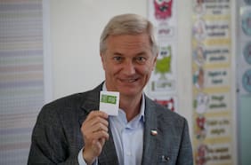 The New York Times destaca paso de Kast al balotaje y lo perfila como un “candidato al estilo Trump”