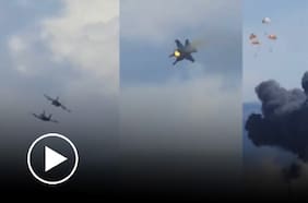Impactante choque de dos aviones militares en EE.UU.
