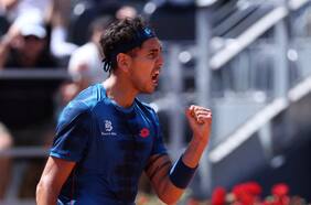 Alejandro Tabilo sigue haciendo historia: celebra en el ATP de Mallorca y se transforma en el primer chileno que consigue un título en pasto