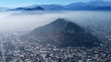 Extienden alerta ambiental para este lunes en la Región Metropolitana: revisa la restricción vehicular