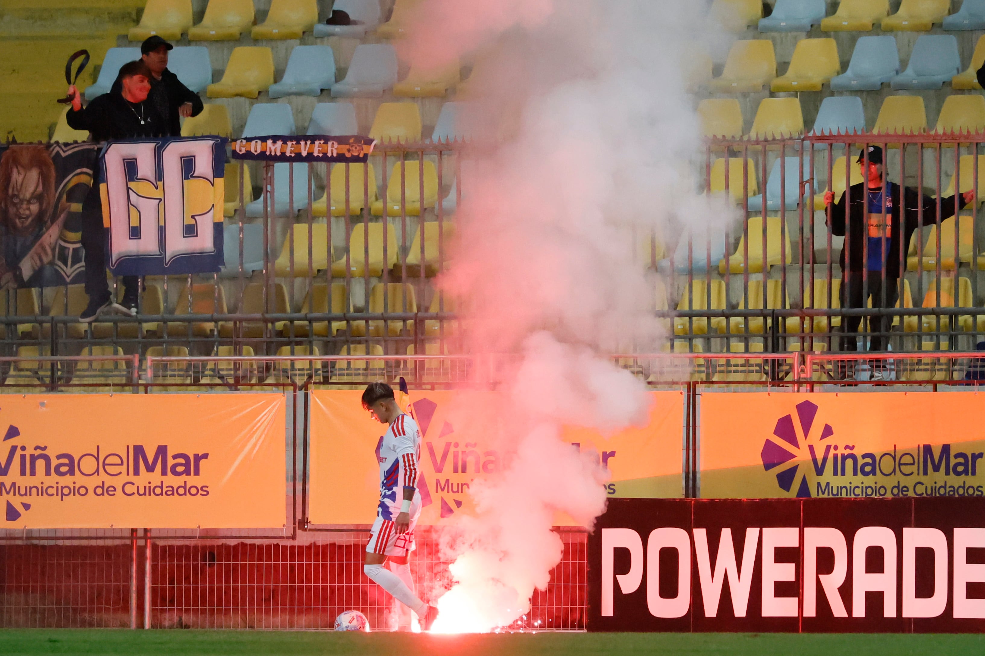 Dirigencia de Everton pide dar la llave por cerrada tras graves incidentes en el encuentro con la U por la Copa Chile