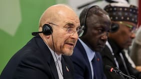 Irán amenaza con daños “irreversibles” a infraestructura regional tras ultimátum de EE.UU. por el estrecho de Ormuz