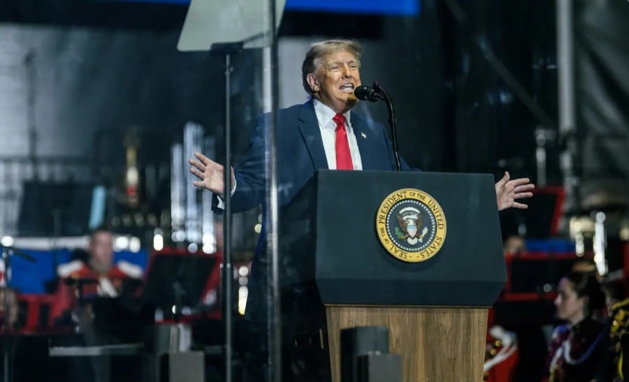 Trump proclama una "nueva edad de oro" para EE.UU. en el aniversario 250 del país