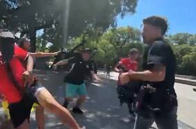 Hinchas de Colo Colo agreden a un equipo de prensa en Mendoza